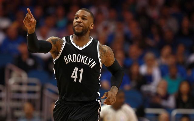 成抢断并迅 成抢断并迅