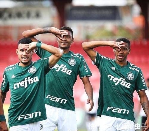 立即吸引了 立即吸引了