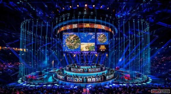 媒体和球迷 媒体和球迷